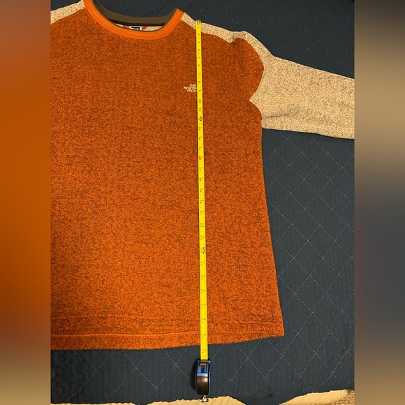 The North Face Men's Orange and Gray Sweater - Picture 9 of 10